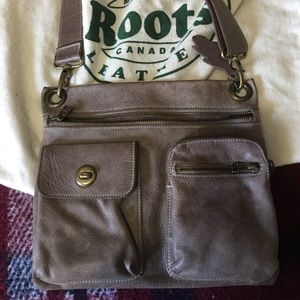 Roots purse
